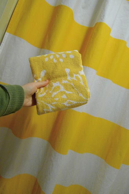 Tutorial: How to Make a Striped Shower Curtain | Welcome to Heardmont